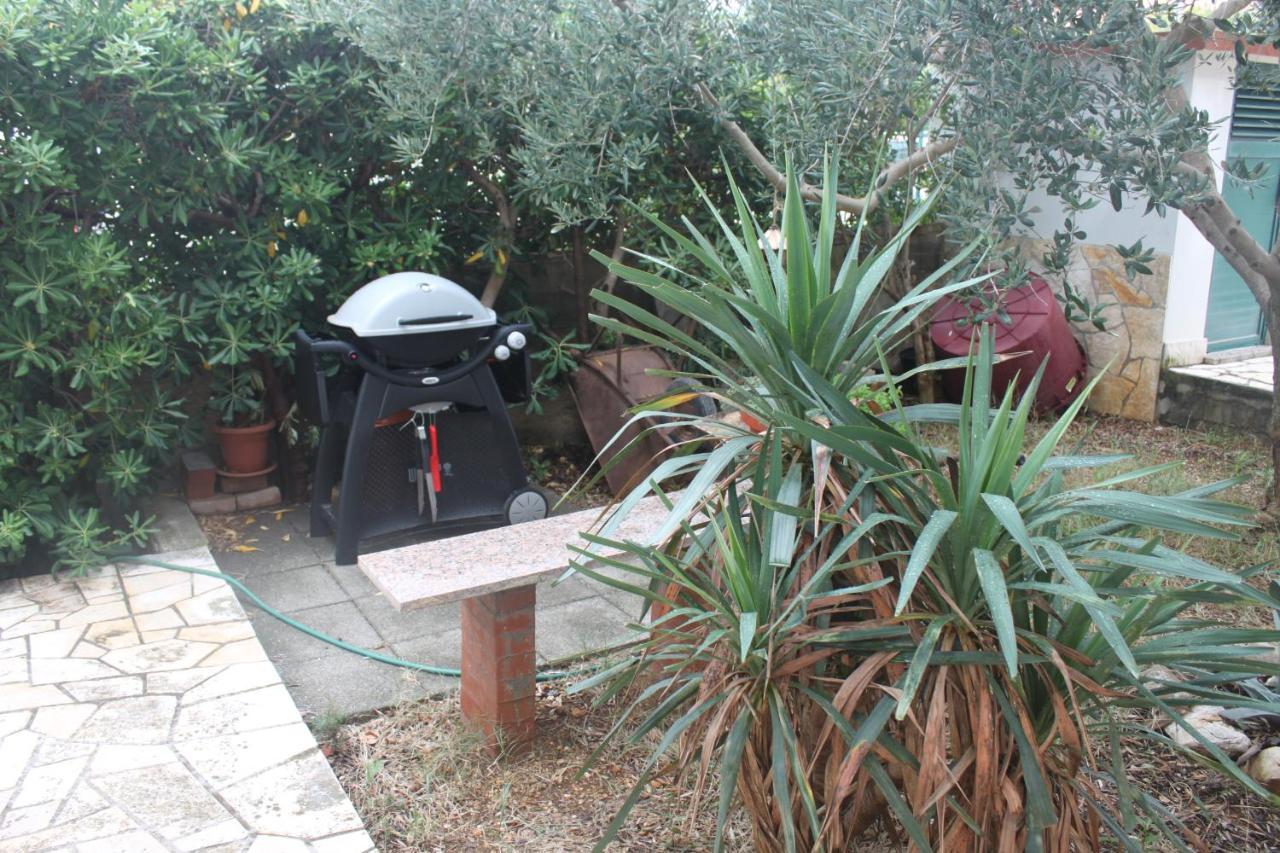 Summer House In Novalja Exterior photo